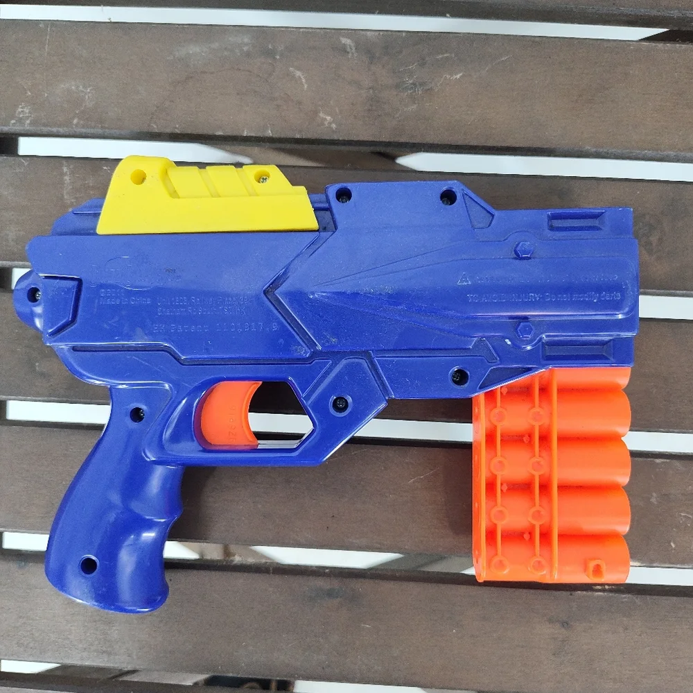BuzzBeeToys Air Warriors Jaguar Blaster - Blue and Orange
